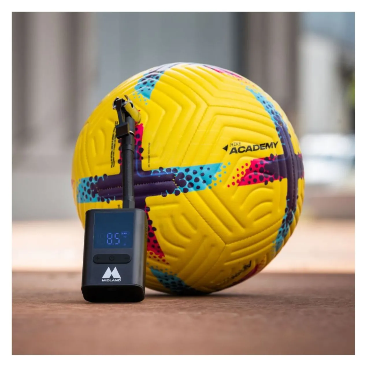 Midland Mini Compressore Ad Aria Con Power Bank E Kit Di Riparazione